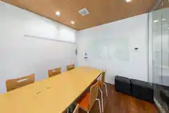 WORLD CROSS ROOM (NA&나)