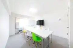 カラフル会議室 大通