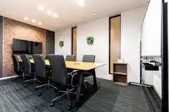 BIZcomfort千葉駅前 8名様用会議室