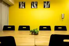 川崎GS会議室2号店（イエロー）