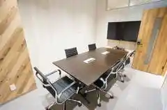 モディコワーキング5人会議室