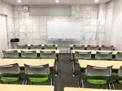 馬車道駅前 加瀬の貸し会議室 Room3