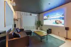 プレミアムスペース湘南 THEATER ROOM 01