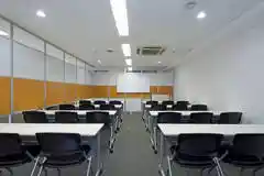 横浜アントレサロン 24名会議室