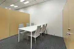 川崎アントレサロン 6名会議室