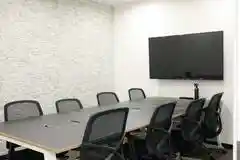 STAYUP湘南藤沢 8名会議室