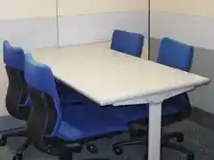 福岡会議室 アーバンオフィス博多 商談室A S−02