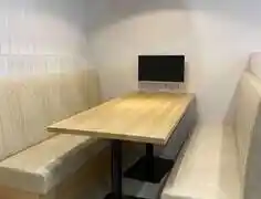 EIGHT カフェ内ボックスシート