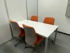 西新宿アントレサロン 4名会議室