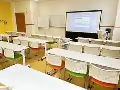 みんなの貸会議室　那覇壺川店