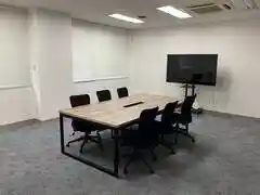 アルファオフィスビル5階 502会議室