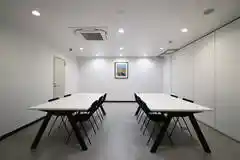 【鶴見 by Bizcafe鶴見】12名利用可能会議室②