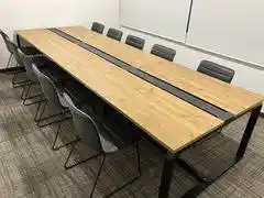 ステーションプラザ新潟ビル1階 12名会議室