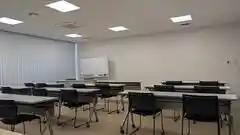 千葉スズキ販売　会議室