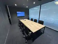 いいオフィス芝浦：モニター付き8名用『会議室B』