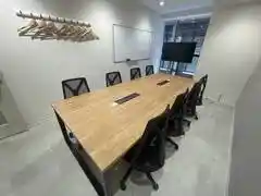 いいオフィス京都四条通8名会議室（Room E）