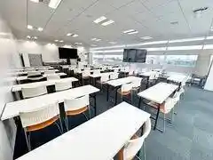 大阪会議室　mediST イベントルーム