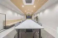 BIZcomfort北浜14名用会議室