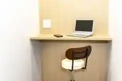 BIZcomfort町田 1名用完全個室WEB会議ルームB