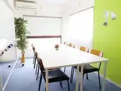 ルックハイツ新宿607号室ライト会議室