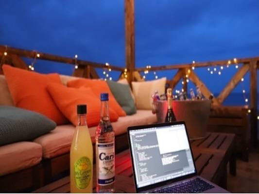 真夏の会議室 A-3