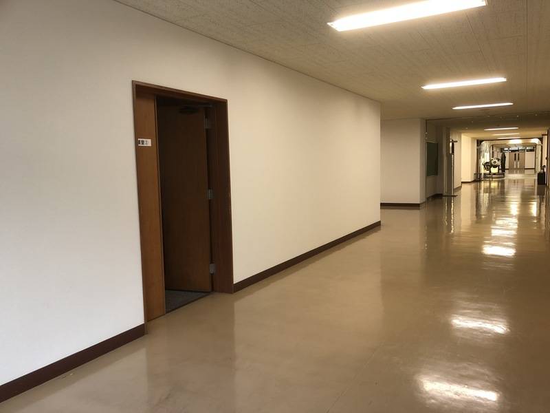 阪神自動車航空鉄道専門学校 16名収容可能-2