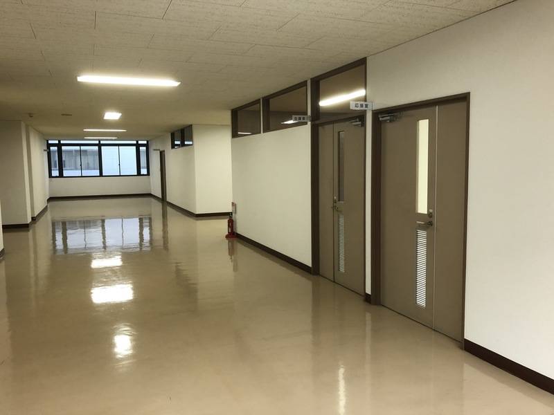 阪神自動車航空鉄道専門学校 8名収容可能-2