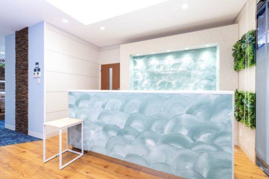 BIZcomfort神戸元町 8名用貸会議室-3