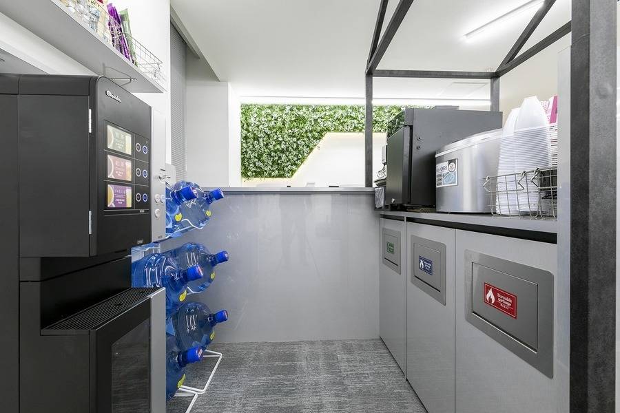 BIZcomfort名古屋名駅南 8名用会議室-6