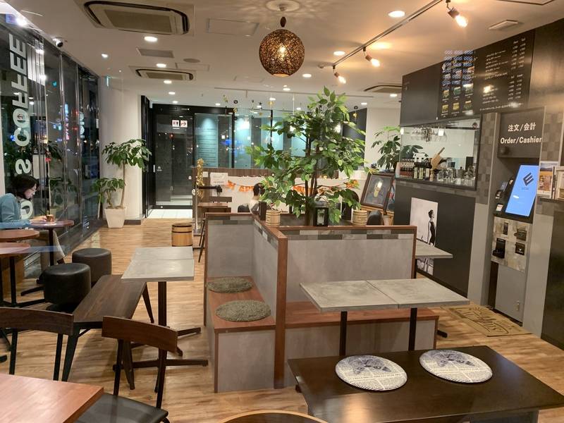 LEON'S COFFEE-1