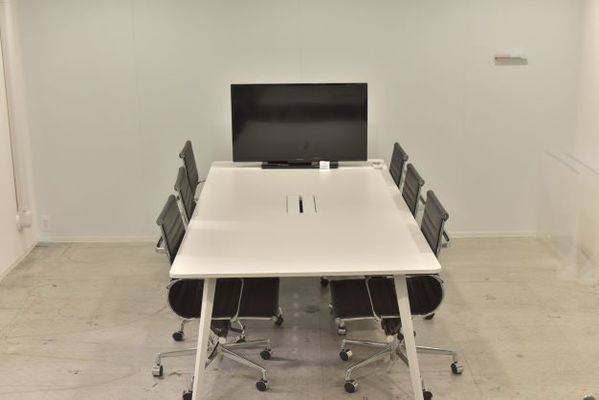 ミーティングスペース１-2