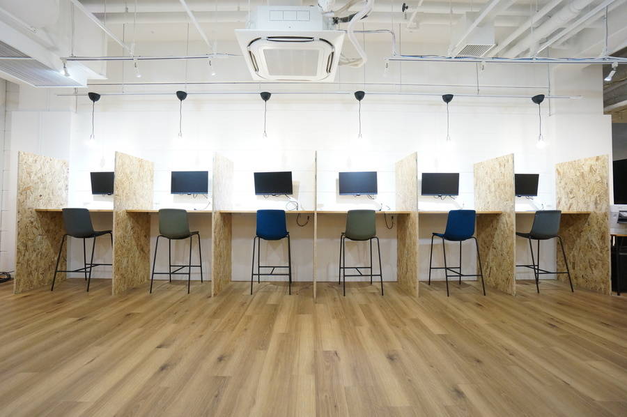 CO-WORKINGSPACE EXPRESSIONカウンター3 | 神保町駅 | ¥495 〜