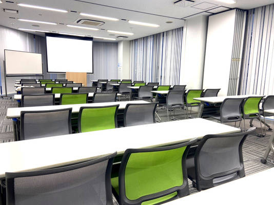 名古屋駅1番出口徒歩1分！ワンランク上の上質な空間が広がる貸会議室★（TimeAB スクール型 最大48名）