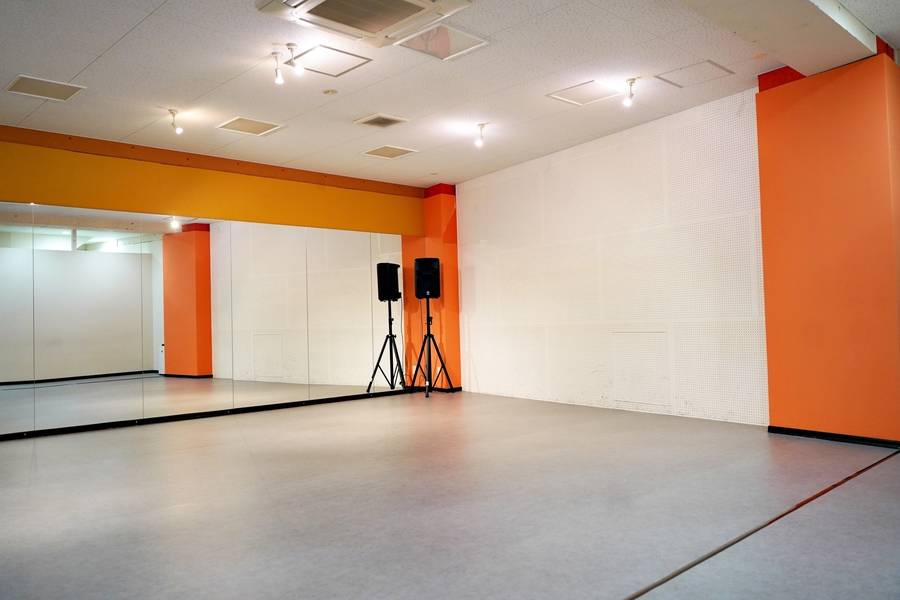 【レンタルスペース】【スペイシー】貸会議室 貿易センター駅 20名の画像