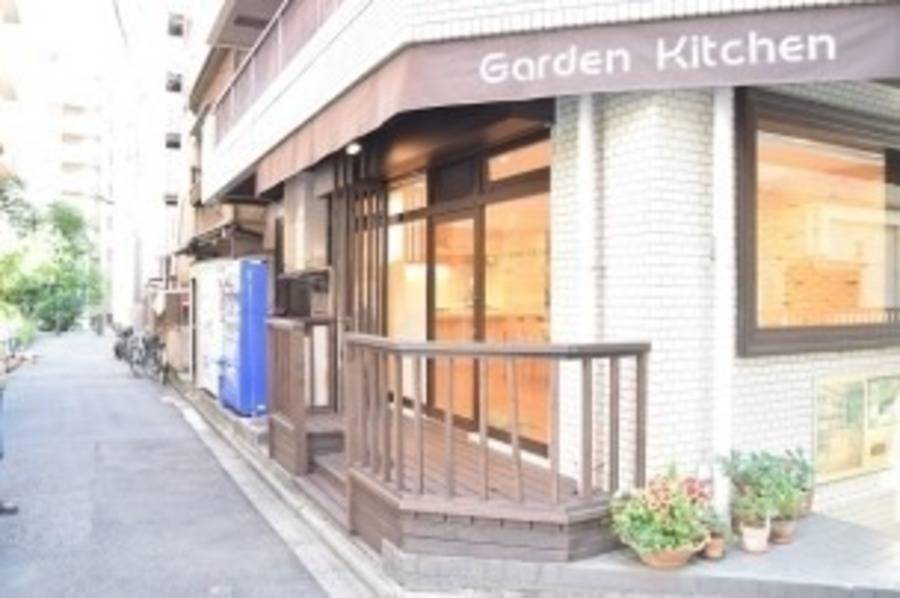 Garden Kitchen 新宿御苑east 10~22時-11
