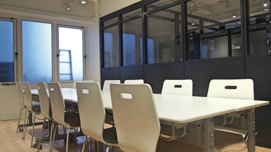 【レンタルスペース】【スペイシー】貸会議室 京王八王子駅 8名の画像