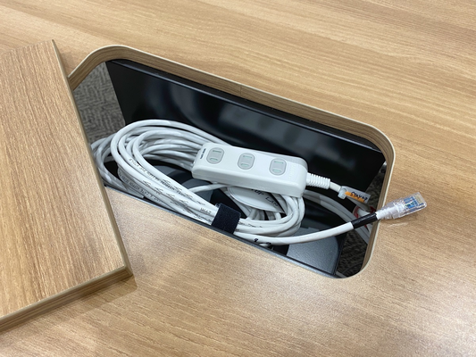 STAYUP湘南藤沢 6名会議室-3