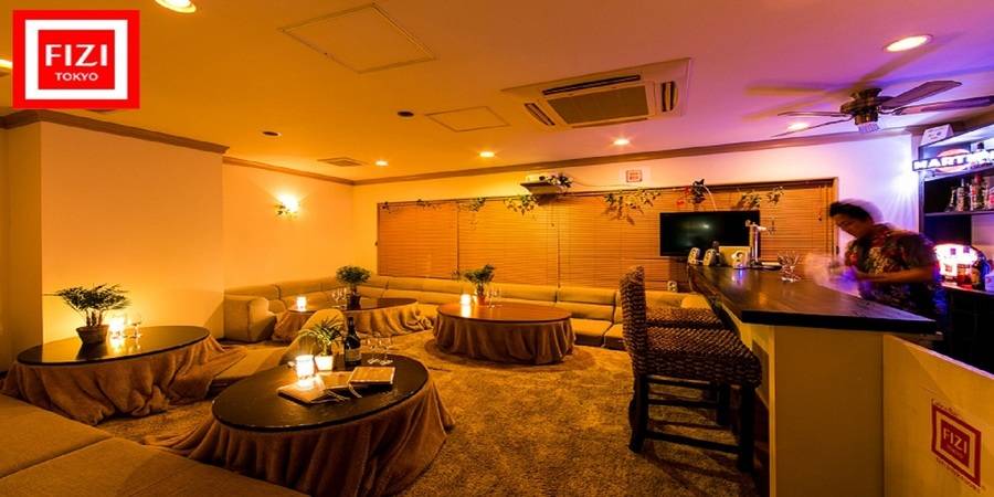 新宿 Cafe&Bar FIZI 休日18:00~23:00 B-2