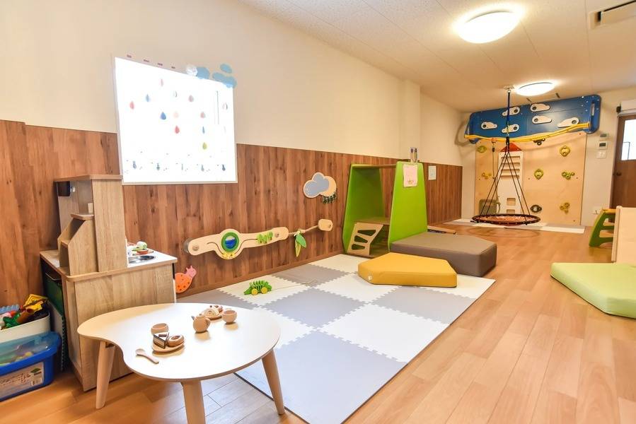 KidsStation MamaHug-1