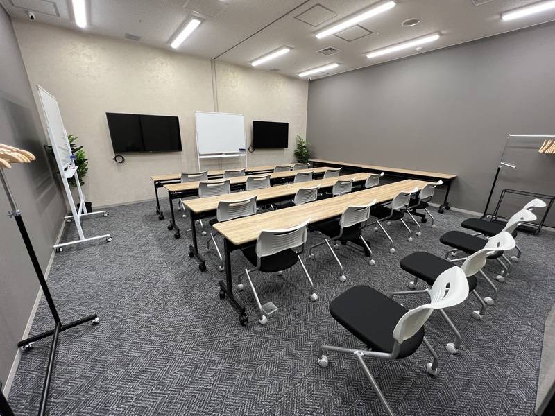 【レンタルスペース】【スペイシー】貸会議室 海老名駅 20名の画像