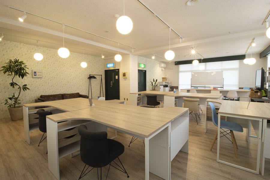 【レンタルスペース】【スペイシー】貸会議室 逗子・葉山駅 30名の画像