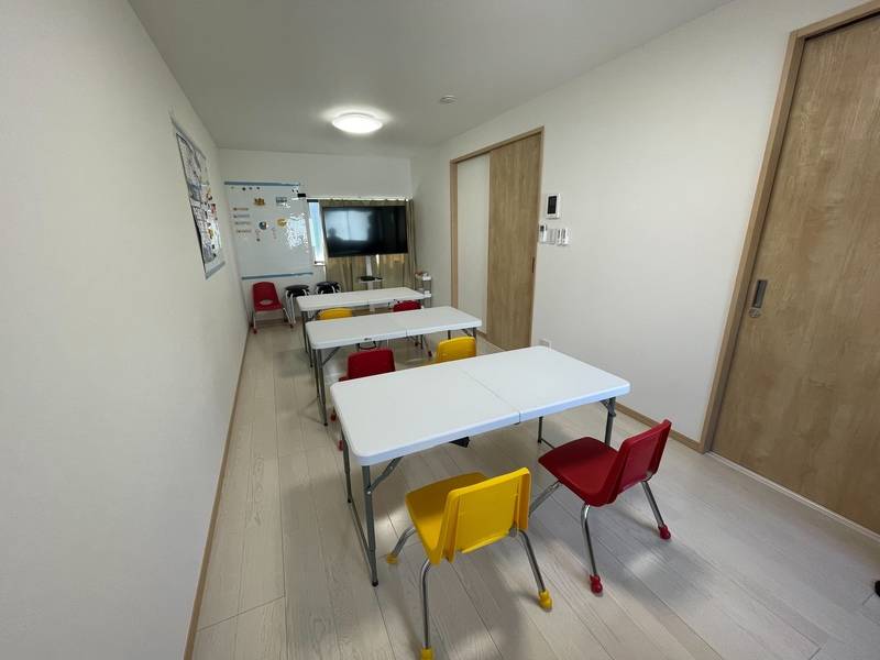 【レンタルスペース】【スペイシー】貸会議室 JR総持寺駅 10名の画像