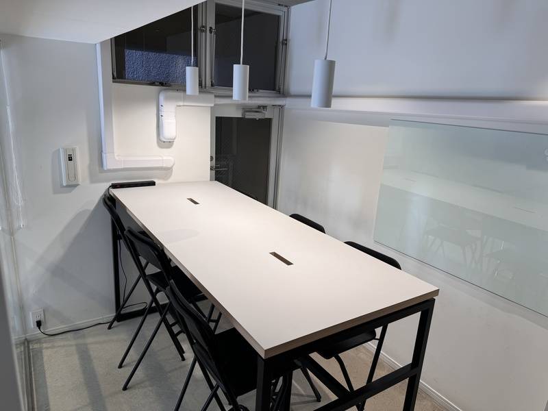 	四ツ橋6名会議室 Centrum Meeting Room A-1