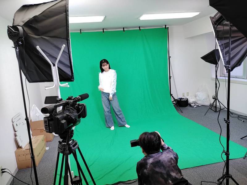 LLGSTUDIO-12