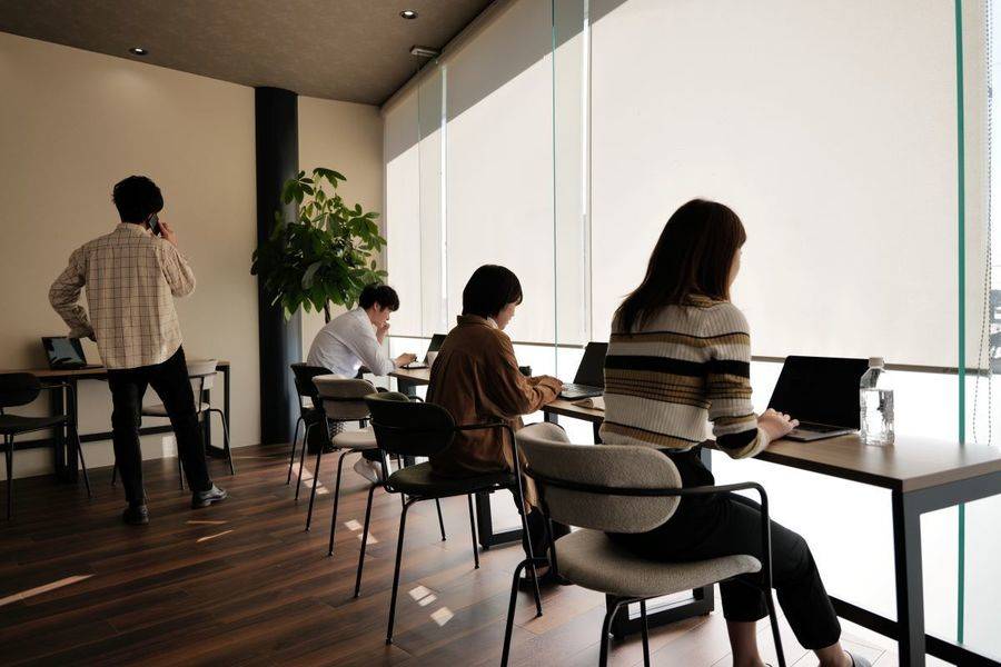 ConnectedStudio i/HUB(アイ･ハブ)-2