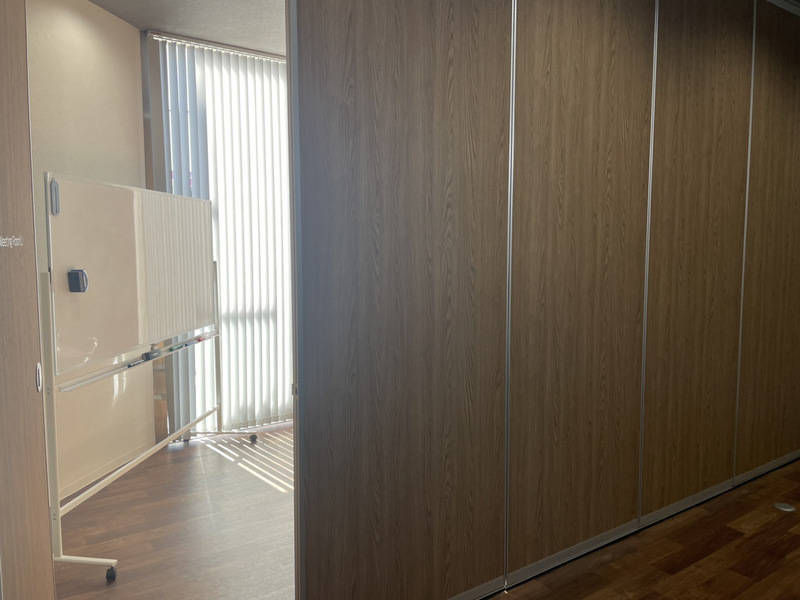 Connected Studio i/HUB 大会議室-3