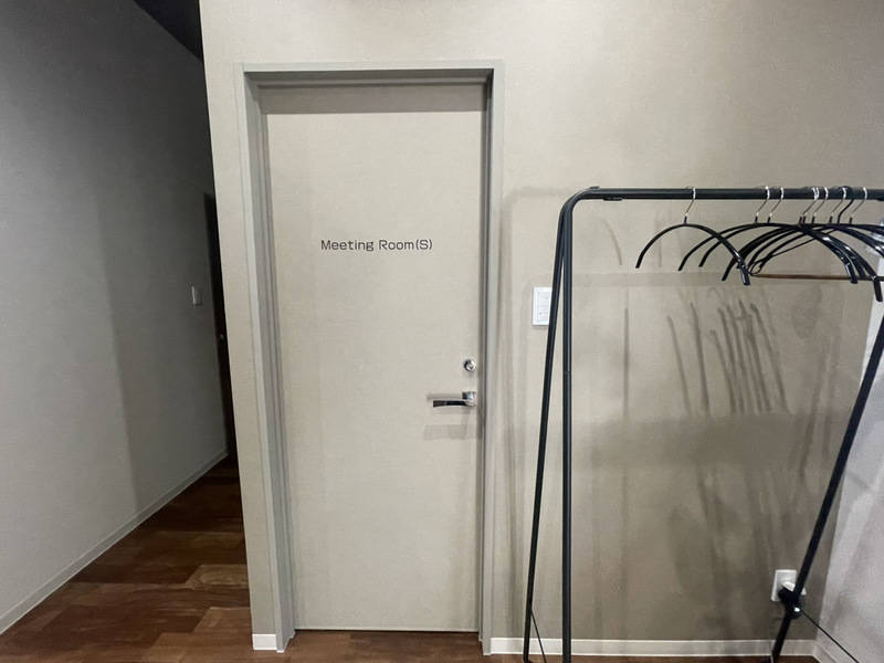 Connected Studio i/HUB 小会議室-2