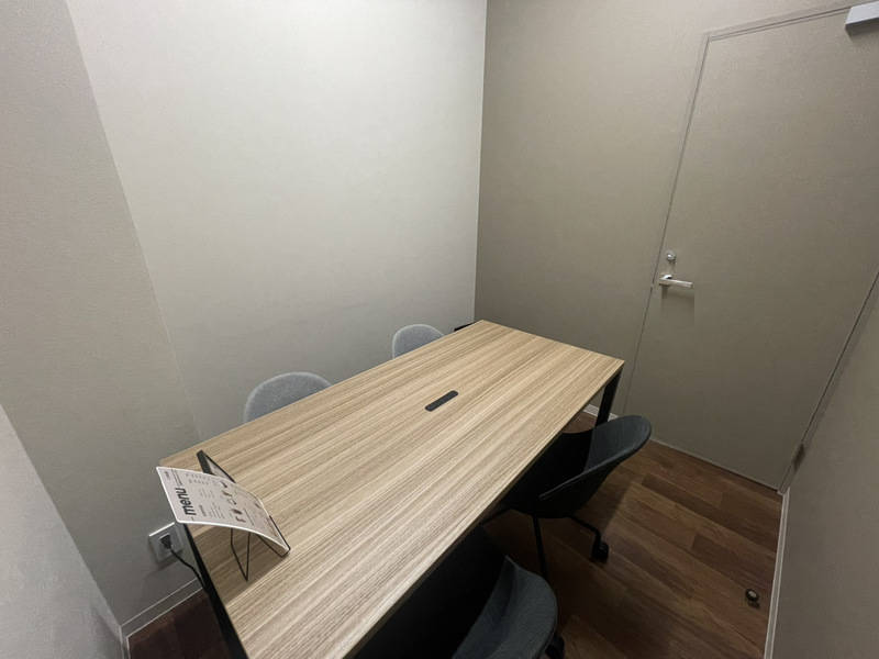 Connected Studio i/HUB 小会議室-3