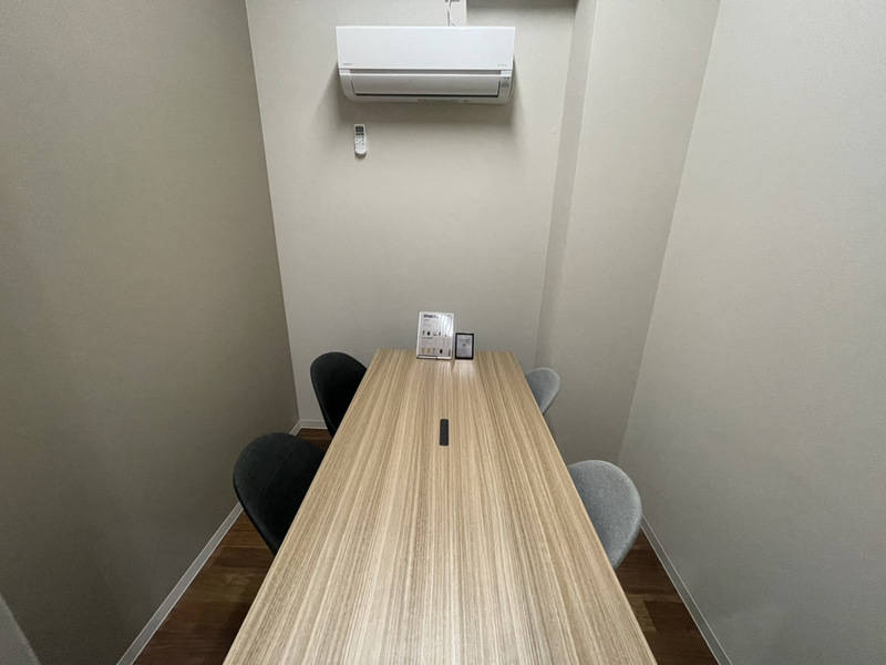 Connected Studio i/HUB 小会議室-4