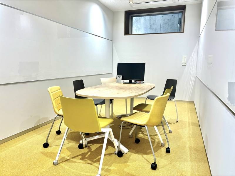 Komatsu 九CO-WORKING AREAルーム1-2